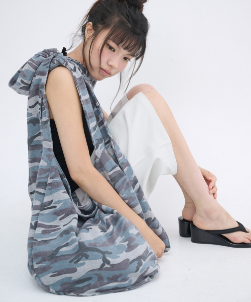 ITZAVIBE(イッザバイブ)の「CAMO STAR REVERSIBLE RIBBON BAG(メッセンジャーバッグ・レディース・その他・FREE)」の7枚目の写真