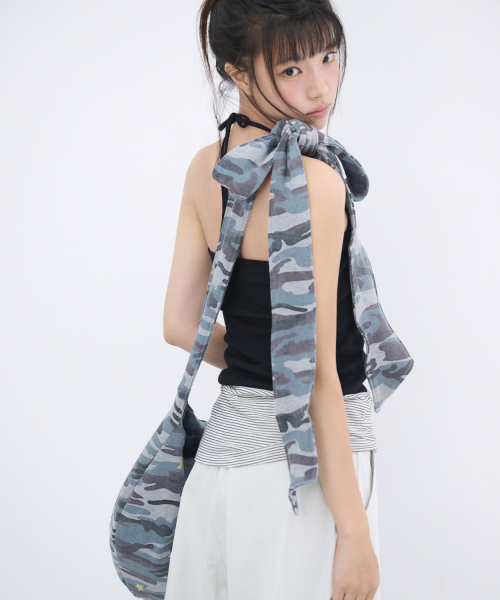 ITZAVIBE(イッザバイブ)の「CAMO STAR REVERSIBLE RIBBON BAG(メッセンジャーバッグ・レディース・その他・FREE)」の8枚目の写真