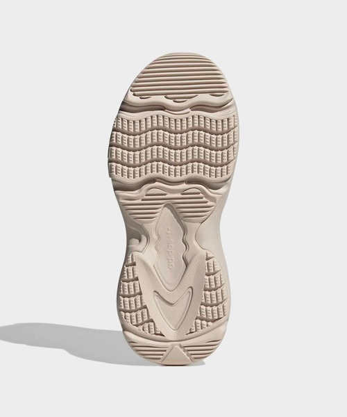 adidas(アディダス)の「オズガイア / Ozgaia / 厚底スニーカー / アディダスオリジナルス adidas Originals(スニーカー・レディース・ライトベージュ・22.0cm/22.5cm/23.0cm/23.5cm/24.0cm/24.5cm/25.0cm/25.5cm/26.0cm/26.5cm/27.0cm/27.5cm/28.0cm)」の3枚目の写真
