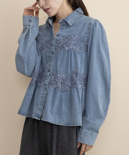 lodie（ロディ）の「レースデニムシャツ（シャツ/ブラウス・レディース・ブルー/ネイビー・FREE）」の4枚目の写真