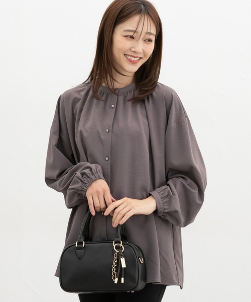 Honeys(ハニーズ)の「マオカラーブラウス(シャツ/ブラウス・レディース・ダークブルー/レッド/モカ/ブラック/オフホワイト・F)」の3枚目の写真