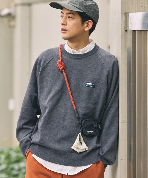 THE CRAFT CREW PRODUCTS(ザクラフトクループロダクツ)の「【UNNOTICEシリーズ】スウェットライク裏毛ニット オーバーサイズ ラグランスリーブプルオーバーニット / 静電防止・マシンウォッシャブル【THE CRAFT CREW PRODUCTS】(ニット/セーター・メンズ・ダークグレー/ブラック/ネイビー/ダークオリーブ/アッシュグレー/グレイッシュベージュ/ブラウン系・L/S/M)」の21枚目の写真