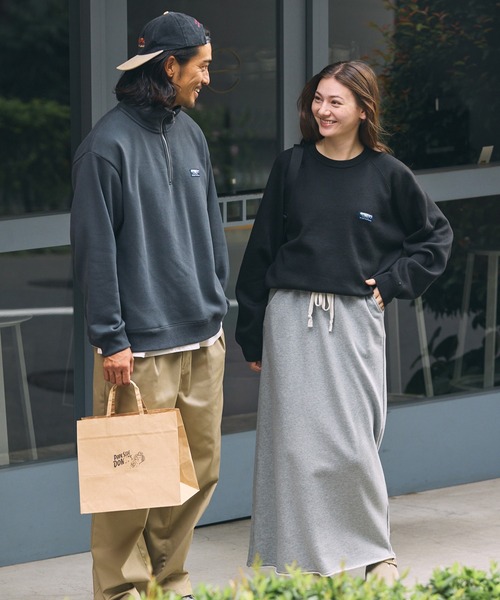 THE CRAFT CREW PRODUCTS(ザクラフトクループロダクツ)の「【UNNOTICEシリーズ】スウェットライク裏毛ニット オーバーサイズ ラグランスリーブプルオーバーニット / 静電防止・マシンウォッシャブル【THE CRAFT CREW PRODUCTS】(ニット/セーター・メンズ・ダークグレー/ブラック/ネイビー/ダークオリーブ/アッシュグレー/グレイッシュベージュ/ブラウン系・L/S/M)」の16枚目の写真