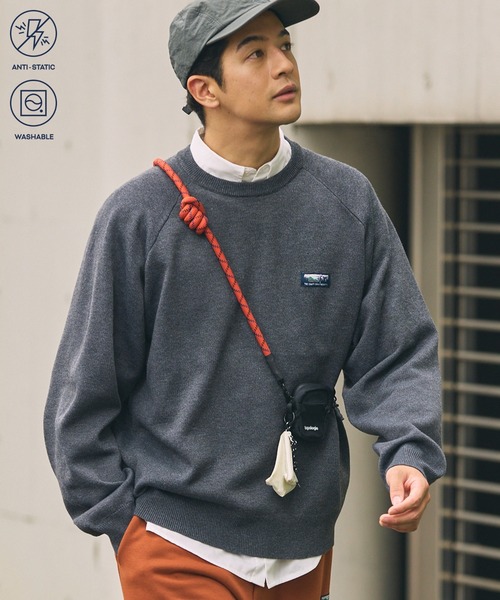 THE CRAFT CREW PRODUCTS(ザクラフトクループロダクツ)の「【UNNOTICEシリーズ】スウェットライク裏毛ニット オーバーサイズ ラグランスリーブプルオーバーニット / 静電防止・マシンウォッシャブル【THE CRAFT CREW PRODUCTS】(ニット/セーター・メンズ・ダークグレー/ブラック/ネイビー/ダークオリーブ/アッシュグレー/グレイッシュベージュ/ブラウン系・L/S/M)」の10枚目の写真