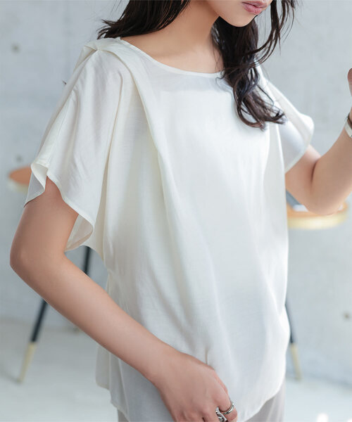 KOBE LETTUCE（コウベレタス）の「[ オフィスカジュアル ] ウエストスリボンシアータックドルマンブラウス（シャツ/ブラウス・レディース・ネイビー/クリーム/ピンク・M）」の2枚目の写真
