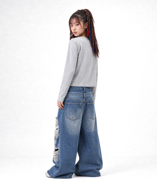 C WEAR BY THE GENIUS(シーウェアバイザジーニアス)の「オーバーサイズロングスリーブクロップTシャツグレー(Tシャツ/カットソー・レディース・その他・SMALL/MEDIUM/LARGE/X-LARGE/XX-LARGE)」の5枚目の写真