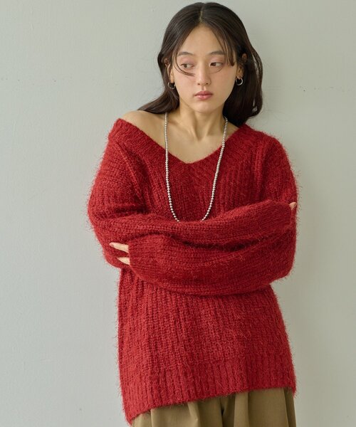 DISCOAT(ディスコート)の「【Noka】フェザーヤーンVネックプルオーバー《WEB限定》(ニット/セーター・レディース・レッド/サックスブルー/アイボリー・FREE)」の8枚目の写真