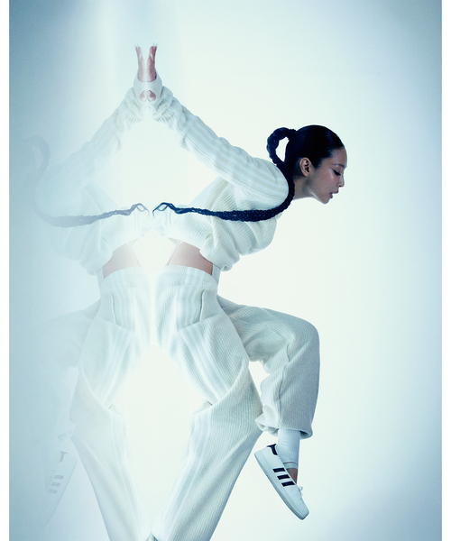 adidas(アディダス)の「【ADIDAS × JENNIE】 SUPERSTAR SQ BALLET W(スニーカー・レディース・ブラック/ホワイト・24cm/23cm/25cm/24.5cm/23.5cm)」の14枚目の写真