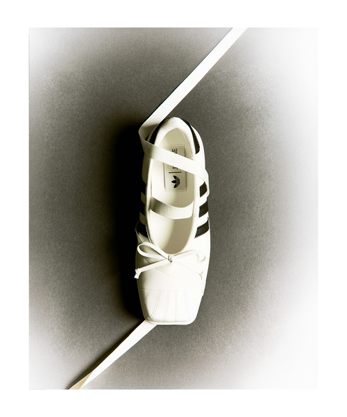 adidas(アディダス)の「【ADIDAS × JENNIE】 SUPERSTAR SQ BALLET W(スニーカー・レディース・ブラック/ホワイト・24cm/23cm/25cm/24.5cm/23.5cm)」の20枚目の写真