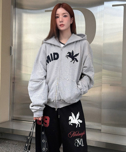 Midnight Move(ミッドナイトムーブ)の「mid horse zip up (grey)(パーカー・レディース・その他・FREE)」の5枚目の写真