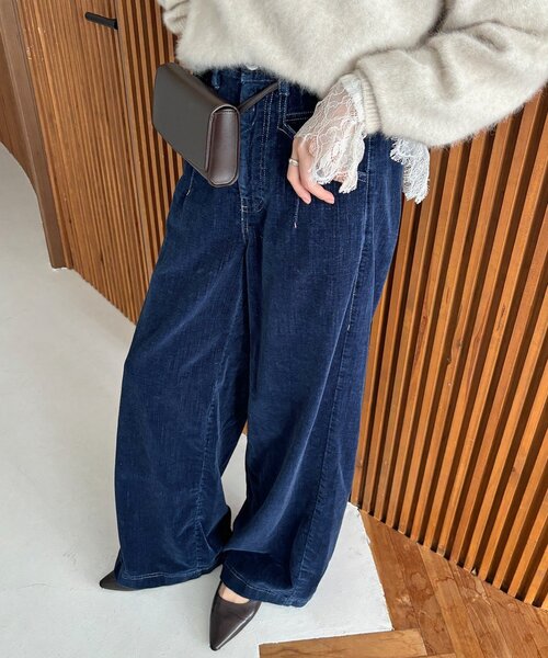 DouDou(ドゥドゥ)の「インディゴ別珍デニム(デニムパンツ・レディース・ネイビー/ブルー・36/38)」の1枚目の写真