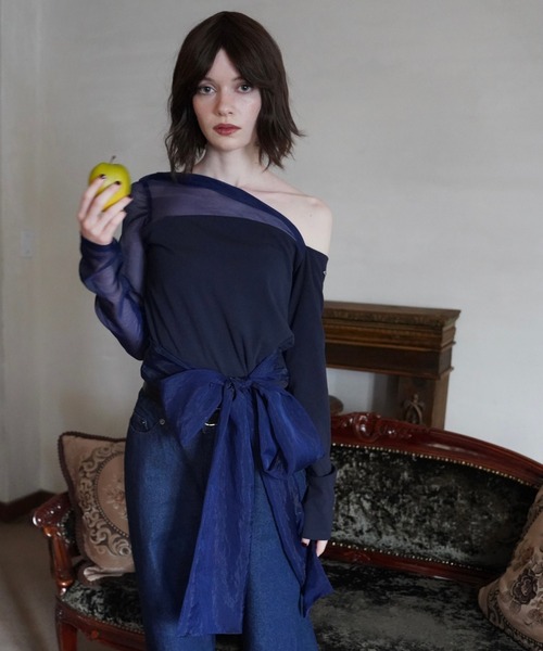 OJYON(オジョン)の「courser asymmetry sheer top(その他トップス・レディース・クリーム/ブラウン/ネイビー・FREE)」の5枚目の写真