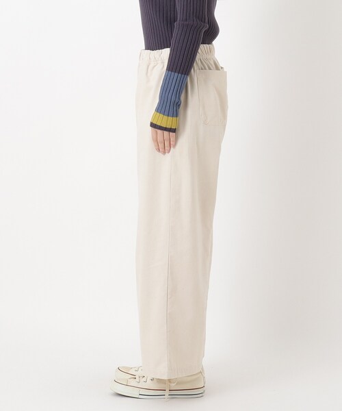one'sterrace(ワンズテラス)の「コーデュロイ イージーストレートパンツ(その他パンツ・レディース・アイボリー系8/ブラック系8/ダークブラウン系8・02)」の5枚目の写真