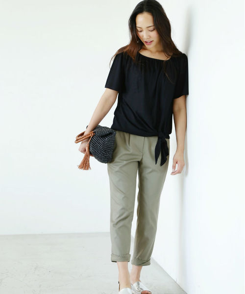 NATURAL BEAUTY BASIC（ナチュラルビューティーベーシック）の「バイカラータッセルトートバッグ（トートバッグ・レディース・ブラック/ベージュ・ﾌﾘ-）」の12枚目の写真