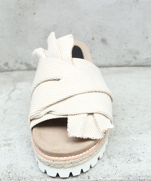 UNITED TOKYO（ユナイテッドトウキョウ）の「タイアップスライドサンダル（サンダル・レディース・マルチ/ブラック/ベージュ・2/0/1）」の11枚目の写真