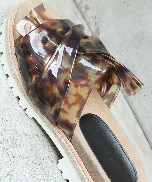 UNITED TOKYO（ユナイテッドトウキョウ）の「タイアップスライドサンダル（サンダル・レディース・マルチ/ブラック/ベージュ・2/0/1）」の4枚目の写真