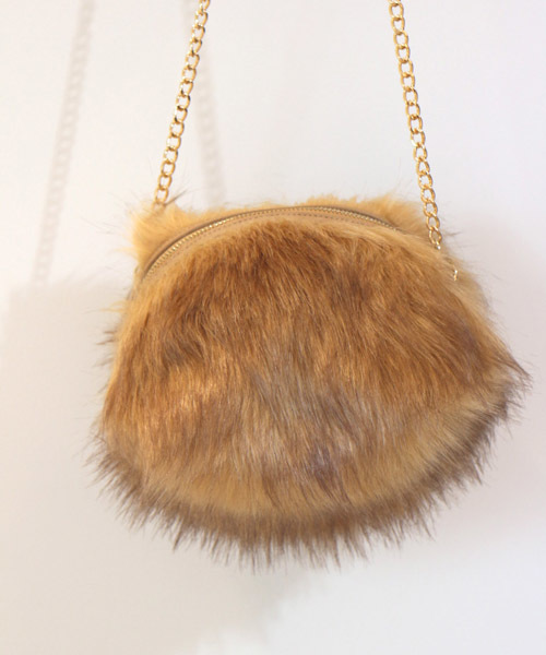 FREE'S MART（フリーズマート）の「ラウンドフェイクファーバッグ（ショルダーバッグ・レディース・ベージュ/グレー/ホワイト・ﾌﾘ-）」の11枚目の写真