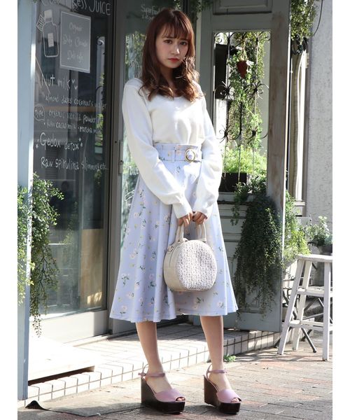 お買得‼︎極上美品Admiral 花柄スカート アイボリー/くすみブルー お買得‼︎極上美品Admiral 花柄スカート アイボリー/くすみブルー