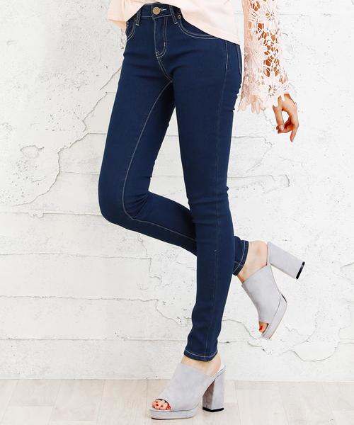 Girly Doll（ガーリードール）の「履き心地抜群のスキニーパンツ!!（デニムパンツ・レディース・ブラック/ホワイト/インディゴブルー/ワンウォッシュ/ダークインディゴブルー・M/S/XS/L/LL）」の10枚目の写真