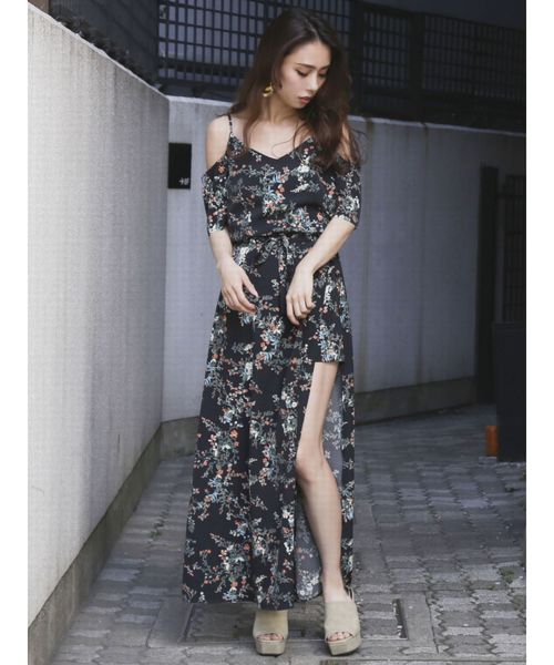 EMODA(エモダ)の「スリットレイヤーマキシワンピース(ワンピース・レディース・ブラック/ベージュ/その他・FREE)」の3枚目の写真