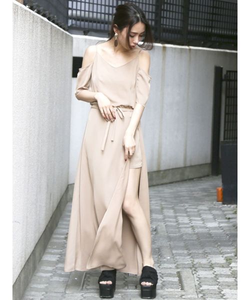 EMODA(エモダ)の「スリットレイヤーマキシワンピース(ワンピース・レディース・ブラック/ベージュ/その他・FREE)」の6枚目の写真