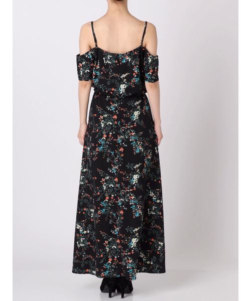 EMODA(エモダ)の「スリットレイヤーマキシワンピース(ワンピース・レディース・ブラック/ベージュ/その他・FREE)」の9枚目の写真