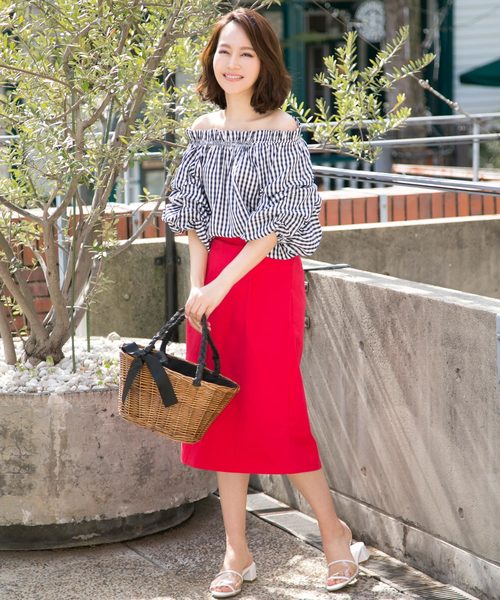 KOBE LETTUCE（コウベレタス）の「ミディアム丈バックスリットチノタイトスカート レディース ボトムス[M2156]神戸レタス（スカート・レディース・オフホワイト/マスタード/カーキ/ベージュ/ネイビー/レッド・FREE）」の9枚目の写真