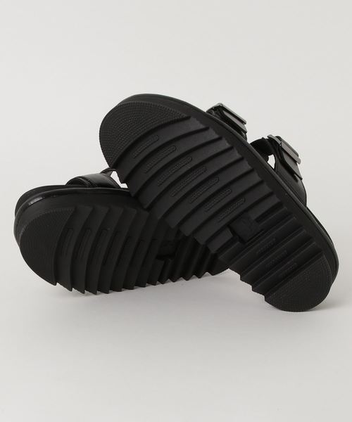 Dr. Martens(ドクターマーチン)の「drmatens zebrilus yelena fluffy(サンダル・レディース・ブラック・22cm)」の3枚目の写真