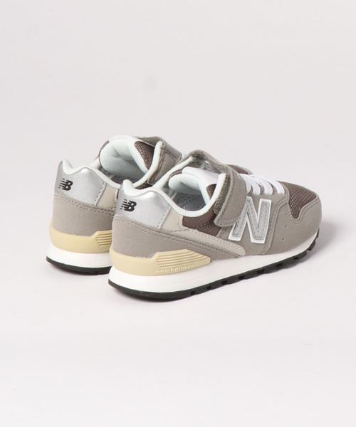 NEW BALANCE(ニューバランス)の「【キッズ】NEW BALANCE 996/808790(スニーカー・キッズ・ネイビー/グレー・22cm/23cm/17cm/18cm/19cm/20cm/21cm)」の3枚目の写真