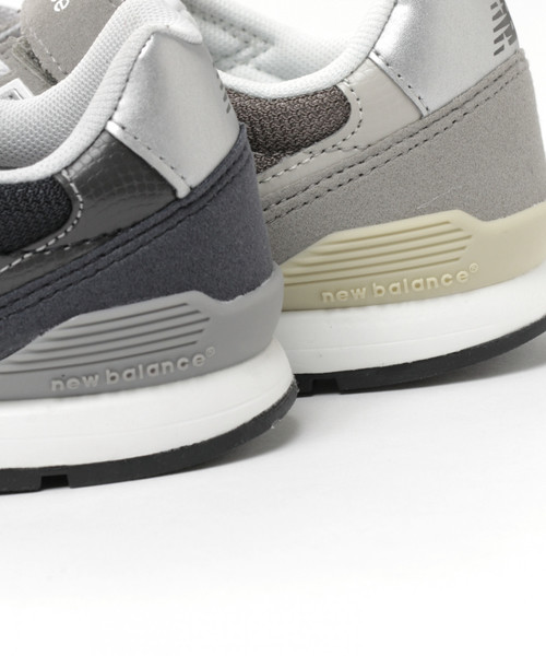 NEW BALANCE(ニューバランス)の「【キッズ】NEW BALANCE 996/808790(スニーカー・キッズ・ネイビー/グレー・22cm/23cm/17cm/18cm/19cm/20cm/21cm)」の12枚目の写真