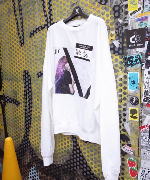 AFYF(エーエフワイエフ)の「【ビッグシルエット】AFYF HW MILANO ART CREW/オーバーサイズミラノアートクルーネック(スウェット・メンズ・ホワイト系その他/ブラック系その他/ホワイト系その他2/ブラック系その他2/ホワイト系その他3/ブラック系その他3/ホワイト系その他4/ブラック系その他4/その他/その他5/その他7/その他6/その他1/その他2/その他3・FREE)」の2枚目の写真