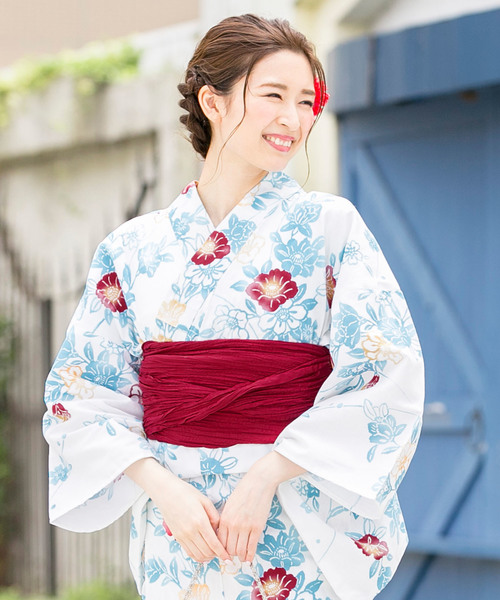 bonheur saisons（ボヌールセゾン）の「浴衣3点セット （浴衣＋帯＋下駄）「bonheur saisons/ボヌールセゾン」（浴衣・レディース・オフホワイト/ホワイト×パープル/ピンク系その他/ホワイト×レッド/ホワイト系その他7/ピンク系その他2/ホワイト×ブルー/ホワイト×ブラック・FREE）」の4枚目の写真