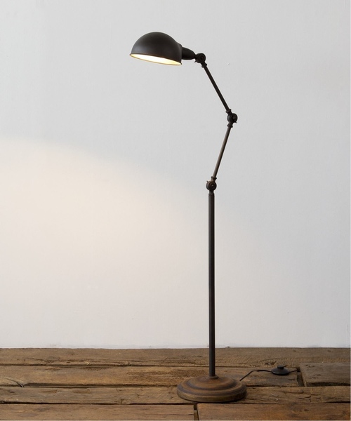 ACME FURNITURE（アクメファニチャー）の「BRIGHTON FLOOR LAMP（照明）」 WEAR