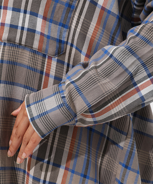 AZUL by moussy(アズールバイマウジー)の「CHECK SHIRT/チェックシャツ(シャツ/ブラウス・レディース・グレー系その他/ホワイト系その他/レッド系その他・FREE)」の12枚目の写真
