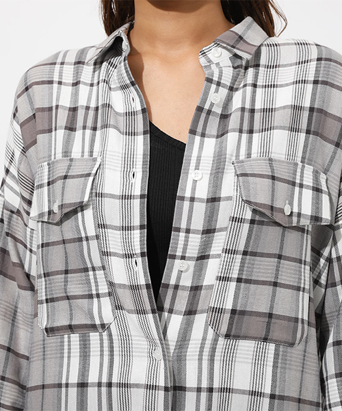AZUL by moussy(アズールバイマウジー)の「CHECK SHIRT/チェックシャツ(シャツ/ブラウス・レディース・グレー系その他/ホワイト系その他/レッド系その他・FREE)」の6枚目の写真