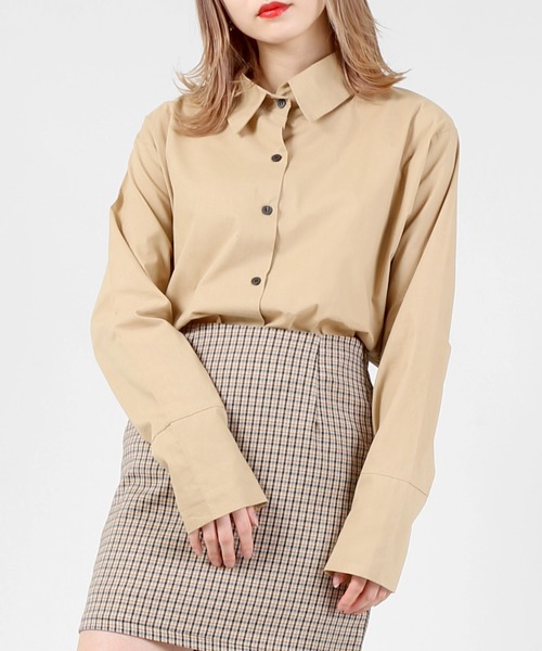 DING（ディング）の「DING/無地シャツ（シャツ/ブラウス・レディース・ベージュ/ホワイト/ブラック・FREE）」の3枚目の写真