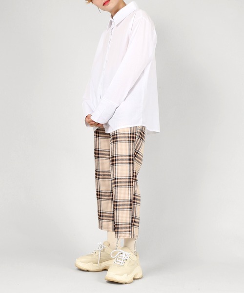 DING（ディング）の「DING/無地シャツ（シャツ/ブラウス・レディース・ベージュ/ホワイト/ブラック・FREE）」の12枚目の写真