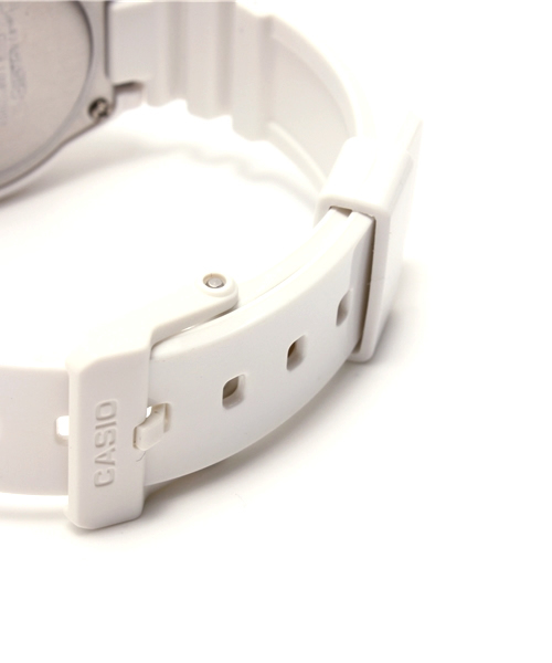 CIAOPANIC(チャオパニック)の「《WEB限定》【CASIO】LRW-200H-1E(アナログ腕時計・レディース・ホワイト・FREE)」の5枚目の写真