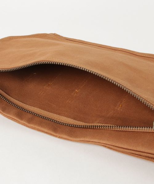 DULTON（ダルトン）の「WAX CANVAS MULTIPURPOSE TOOL BAG/キャンバス生地 ウエストポーチ（ボディバッグ/ウエストポーチ・メンズ・オリーブ/キャメル・FREE）」の4枚目の写真