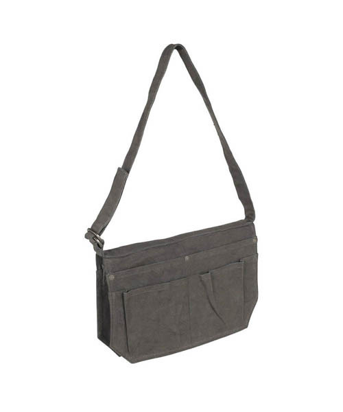 DULTON（ダルトン）の「WAX CANVAS MULTIPURPOSE TOOL BAG/キャンバス生地 ウエストポーチ（ボディバッグ/ウエストポーチ・メンズ・オリーブ/キャメル・FREE）」の5枚目の写真