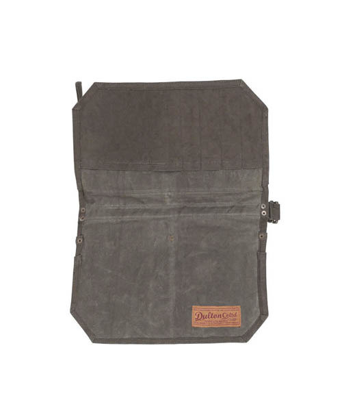 DULTON（ダルトン）の「WAX CANVAS MULTIPURPOSE TOOL BAG/キャンバス生地 ウエストポーチ（ボディバッグ/ウエストポーチ・メンズ・オリーブ/キャメル・FREE）」の7枚目の写真