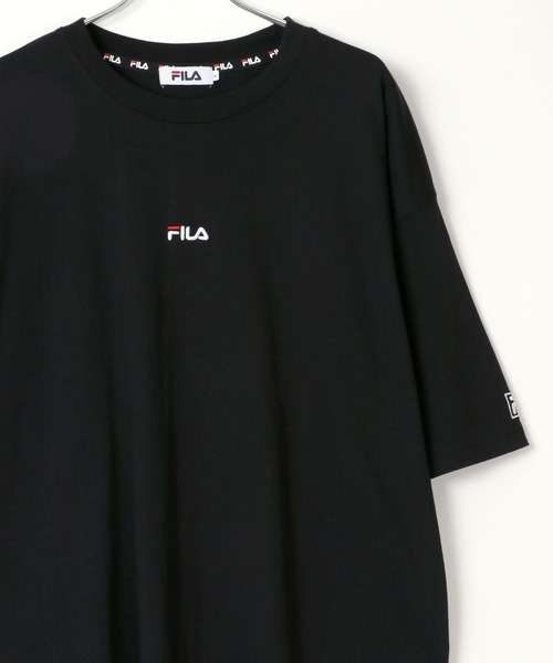 FILA(フィラ)の「FILA/フィラ オーバーサイズ ミニロゴ ワンポイント刺繍 半袖Tシャツ(Tシャツ/カットソー・メンズ・ホワイト/ブラック/ダークグリーン/ベージュ/パープル/パープル系その他/ホワイト系その他/ベージュ系その他2/ブラック系その他/ベージュ系その他/グリーン/ブルー/グリーン系その他/グレイッシュベージュ・LL/M/L)」の4枚目の写真