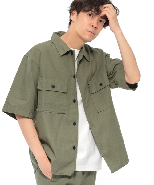LAKOLE(ラコレ)の「リネン混クロップドCPOシャツ / LAKOLE(シャツ/ブラウス・メンズ・ブラック/ブラウン/ベージュ/オリーブ・MEDIUM/LARGE)」の4枚目の写真