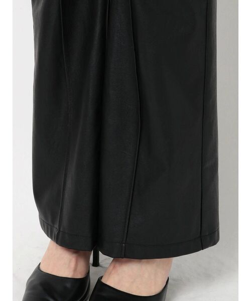 GYDA（ジェイダ）の「フェイクレザースリットフレアパンツ（その他パンツ・レディース・ブラック/ブラウン・SMALL/MEDIUM）」の15枚目の写真