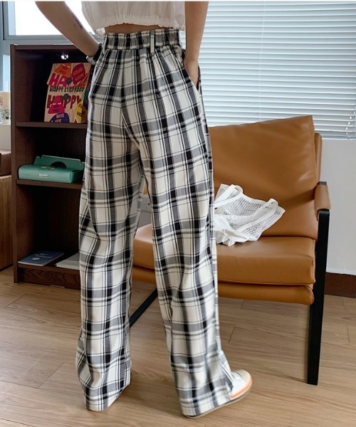 ABITOKYO（アビトーキョー）の「タック入り セミワイドチェックパンツ（その他パンツ・レディース・ホワイト/ブラック/ライトグリーン・S/M/L）」の22枚目の写真