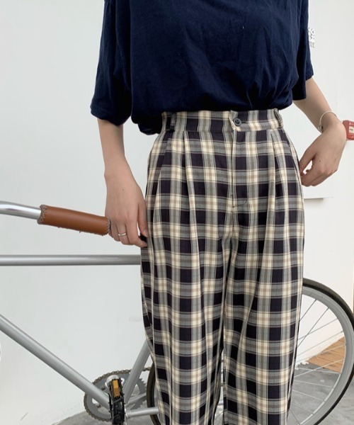 ABITOKYO（アビトーキョー）の「タック入り セミワイドチェックパンツ（その他パンツ・レディース・ホワイト/ブラック/ライトグリーン・S/M/L）」の13枚目の写真