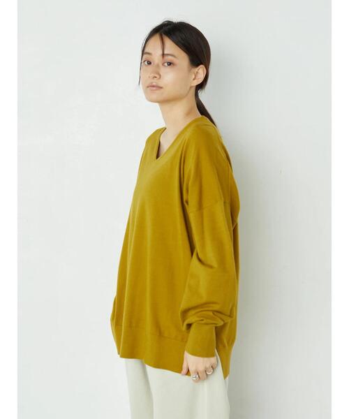 AMERICAN HOLIC（アメリカンホリック）の「モチフワVネックニットプルオーバー ＊●（ニット/セーター・レディース・ブラック/ブラウン/ブルー/アイボリー/マスタード/バーガンディー/グレイッシュベージュ・M/L）」の22枚目の写真