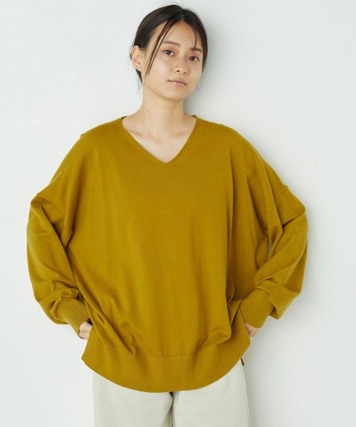 AMERICAN HOLIC（アメリカンホリック）の「モチフワVネックニットプルオーバー ＊●（ニット/セーター・レディース・ブラック/ブラウン/ブルー/アイボリー/マスタード/バーガンディー/グレイッシュベージュ・M/L）」の6枚目の写真