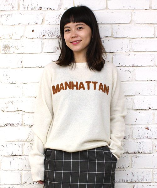 mystic（ミスティック）の「MANHATTANロゴ刺繍プルオーバー（ニット/セーター・レディース・アイボリー/ブラック/グレー・FREE）」の2枚目の写真