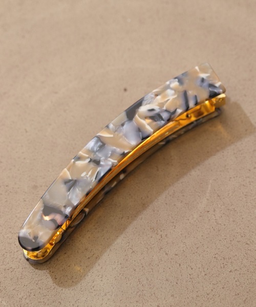 florist(フローリスト)の「滑り止めつきべっ甲柄バナナクリップ(バレッタ/ヘアクリップ・レディース・ベージュ/パープル/ブラウン/グレー/オフホワイト/オレンジ/トップグレー/バイオレット/キャメル/ブラウン系その他2/ダークネイビー/ブラック/ライトピンク/ネイビー・FREE)」の5枚目の写真